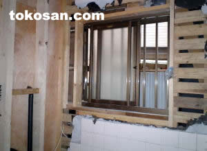 �����o�X���[���̉��