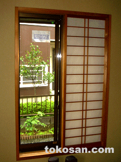 �X�y�[�V�A�֎�ւ���