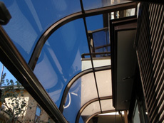 �e���X����