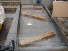 ���K���X�̏C�U