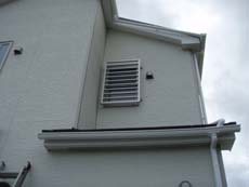 YKK�����x�ʊi�qFLA