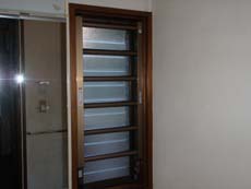 �����ʊi�q