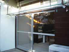 �X�y�[�V�A�̎�t